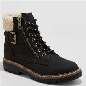 Universal Thread Women's Susan Sherpa Hiker Boots